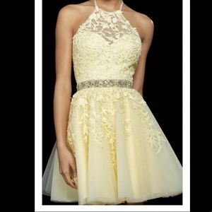 Sherri hill Style# 53153 Yellow Size 6